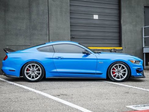 Used 2017 Ford Mustang GT Premium w/ Equipment Group 401A RWD image 12