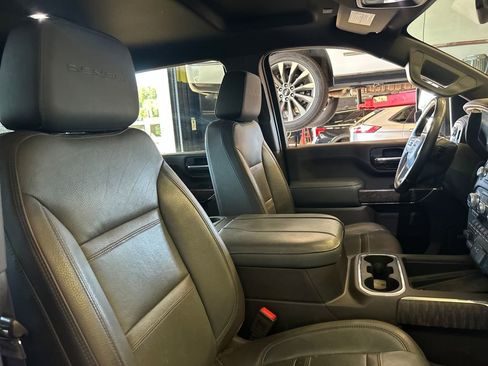 Used 2023 GMC Sierra 2500 Denali image 14
