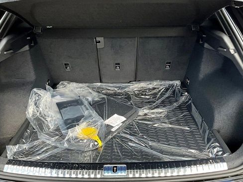 New 2025 Audi Q3 2.0T Premium image 15