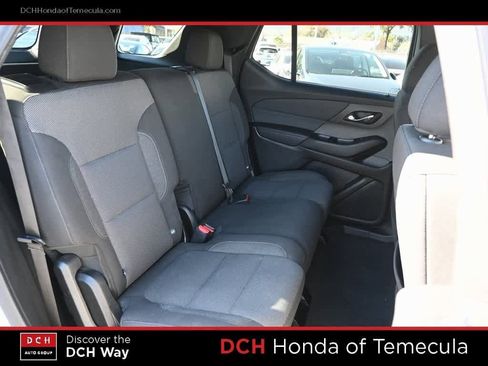 Used 2023 Chevrolet Traverse LT image 17