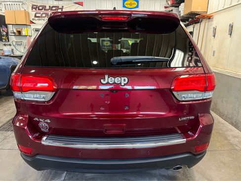 Used 2017 Jeep Grand Cherokee Limited w/ Luxury Group II AWD/4WD image 5