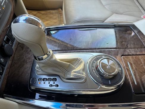 Used 2014 INFINITI QX80 4WD w/ Deluxe Touring Package image 37