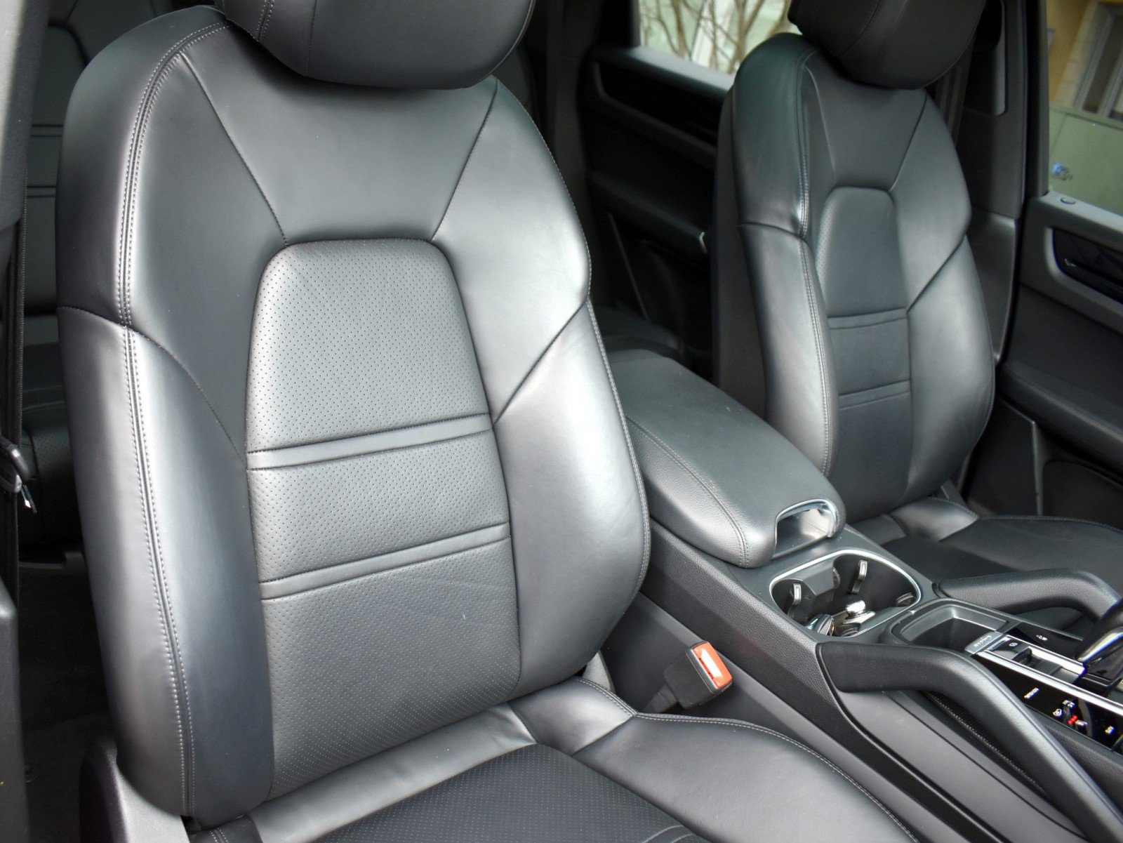 Used 2021 Porsche Cayenne AWD/4WD image 41