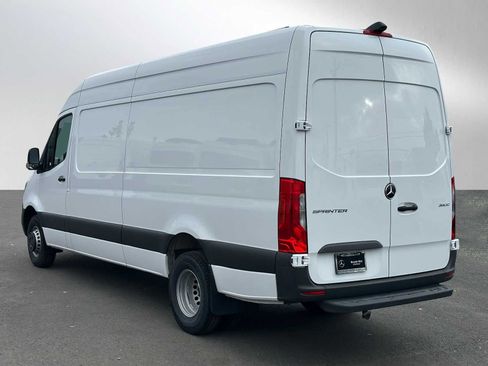 Used 2023 Mercedes-Benz Sprinter 3500 image 5