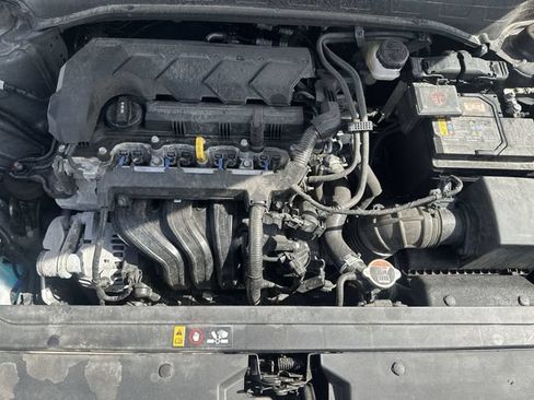 Used 2025 Hyundai Venue SEL FWD image 20