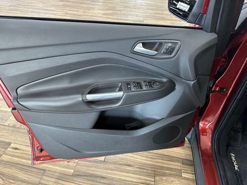 Used 2014 Ford Escape Titanium image 9