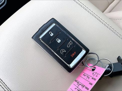 Used 2023 Jeep Grand Cherokee Limited w/ Luxury Tech Group II AWD/4WD image 12