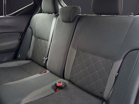 Used 2020 Nissan Kicks S image 21