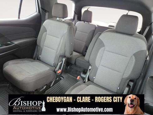 Used 2023 Chevrolet Traverse LT w/ Midnight/Sport Edition image 12