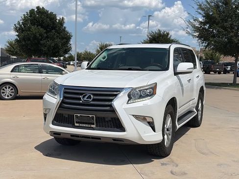 Used 2014 Lexus GX 460 w/ Premium Package AWD/4WD image 3