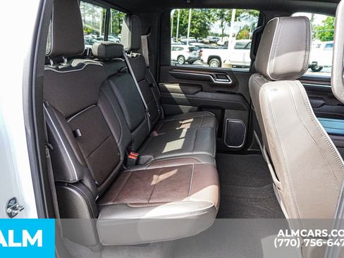 Used 2024 GMC Sierra 2500 Denali w/ Denali Reserve Package image 25