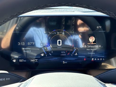 New 2026 Chevrolet Equinox ACTIV w/ Convenience Package III image 13