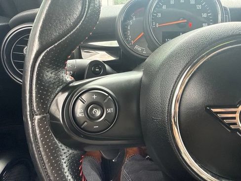 Used 2019 MINI Cooper S w/ Signature Upholstery Package FWD image 23