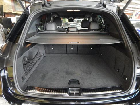 Used 2023 Mercedes-Benz GLE 450 4MATIC w/ AMG Line Exterior image 8