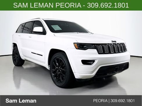 Used 2022 Jeep Grand Cherokee Laredo X image 1