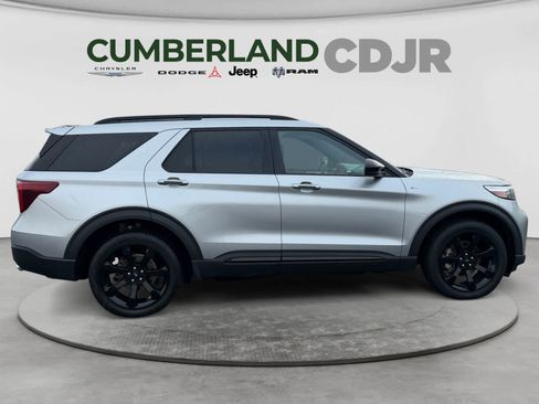 Used 2023 Ford Explorer ST-Line w/ Class IV Trailer Tow Package AWD/4WD image 9
