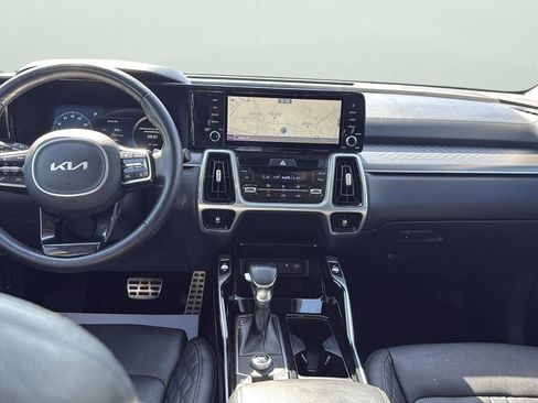 Used 2022 Kia Sorento SX image 19