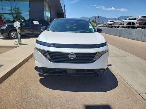 New 2026 Nissan Murano Platinum w/ Cargo Package AWD/4WD image 2
