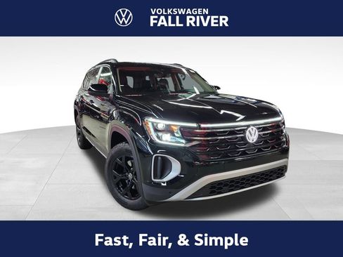 New 2026 Volkswagen Atlas Peak Edition AWD/4WD image 1