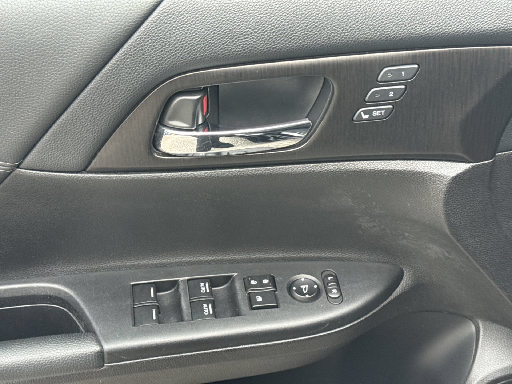 Used 2015 Honda Accord EX-L image 15