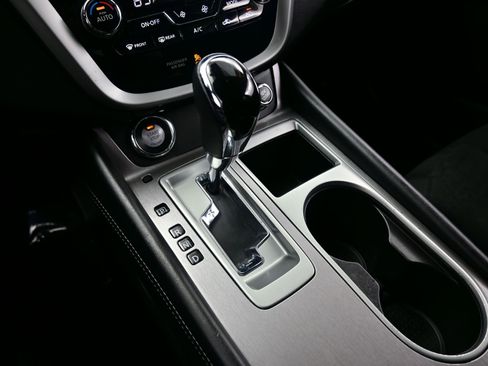 Used 2020 Nissan Murano SV image 22