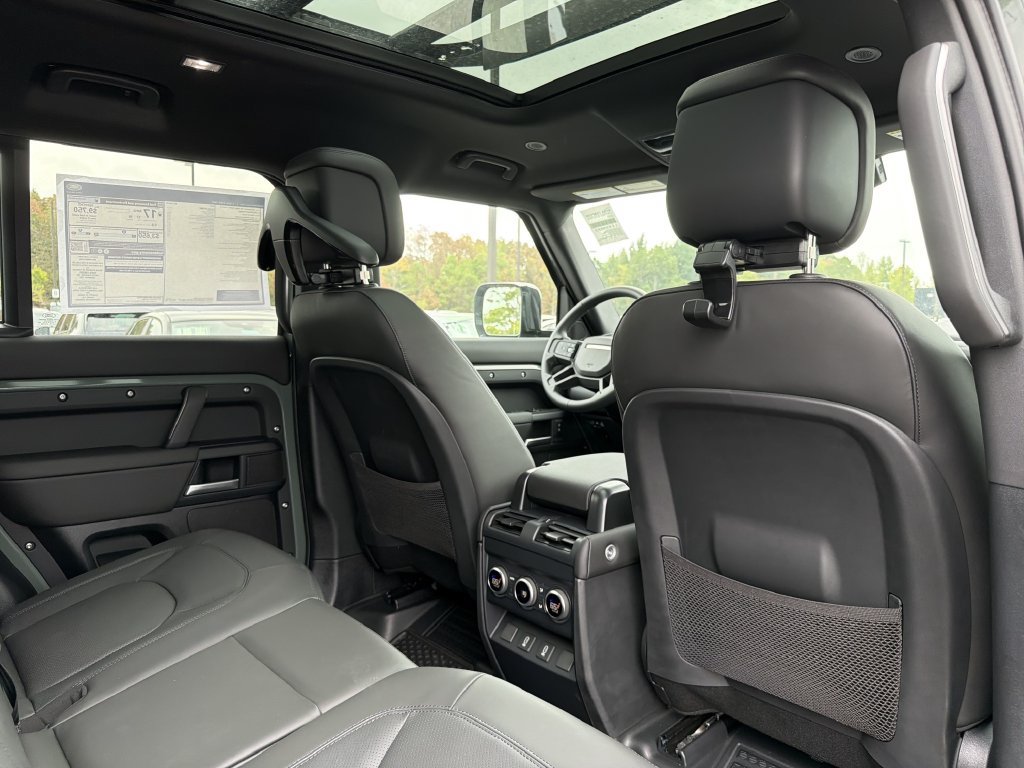 New 2026 Land Rover Defender 110 Trophy Edition AWD/4WD image 14