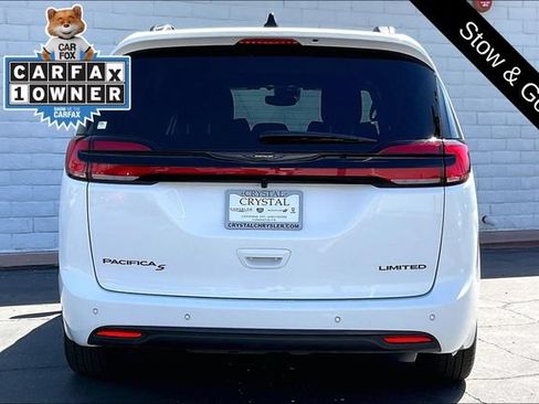 Used 2026 Chrysler Pacifica Limited w/ S Appearance Package FWD image 3