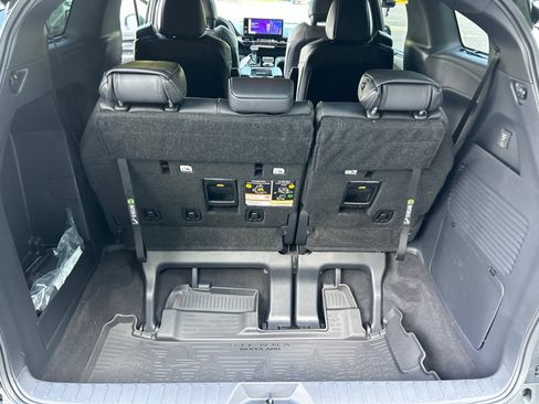 New 2026 Toyota Sienna XLE Woodland Edition AWD/4WD image 23