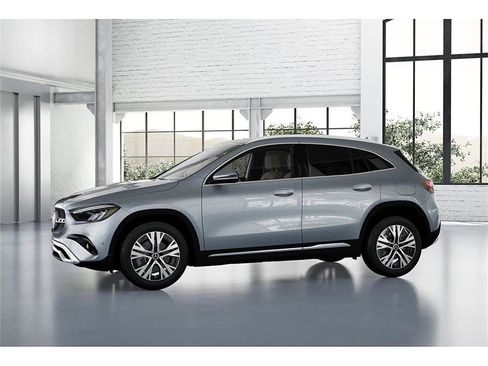 New 2026 Mercedes-Benz GLA 250 4MATIC image 36