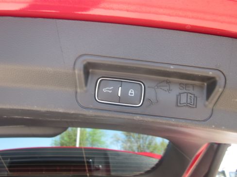 Used 2025 Ford Explorer ST AWD/4WD image 11