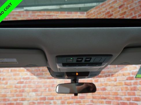 Used 2022 Nissan Rogue SV w/ SV Premium Package image 33