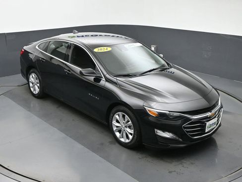 Used 2024 Chevrolet Malibu LT image 3