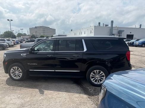 Used 2023 GMC Yukon XL SLT w/ SLT Premium Package AWD/4WD image 22