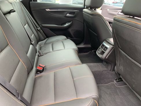 Used 2018 Chevrolet Impala Premier w/ Premier Convenience Package FWD image 19