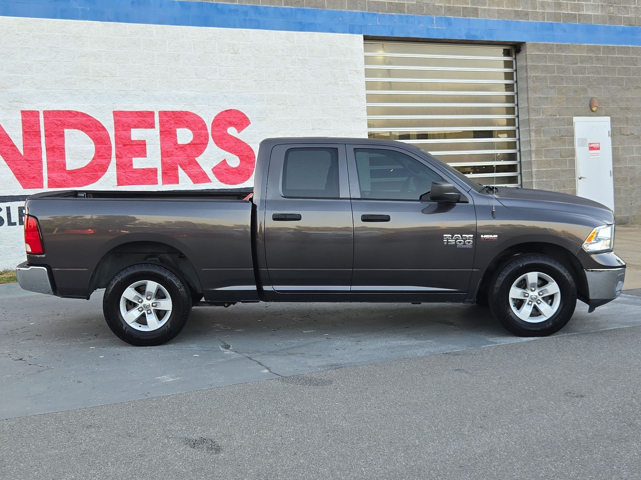 Used 2019 RAM 1500 Tradesman w/ Chrome Plus Package RWD image 8