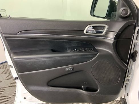 Used 2021 Jeep Grand Cherokee Limited AWD/4WD image 23
