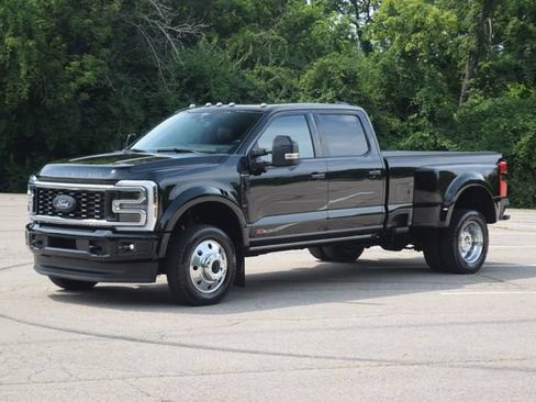 Used 2026 Ford F450 Platinum w/ FX4 Off-Road Package AWD/4WD image 22