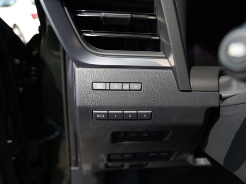 Used 2026 Lexus GX 550 AWD/4WD image 42