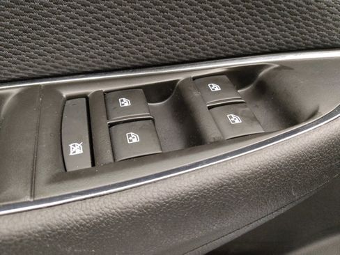 Used 2018 Chevrolet Cruze LS FWD image 27