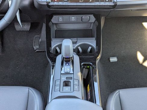 New 2026 Toyota Prius Plug-In Hybrid FWD image 95