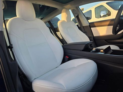 Used 2020 Tesla Model 3 Performance image 17