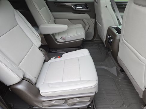 New 2026 GMC Yukon XL Elevation w/ Elevation Premium Package AWD/4WD image 30