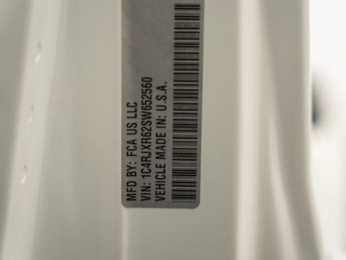 New 2025 Jeep Wrangler Unlimited Rubicon 4xe image 38