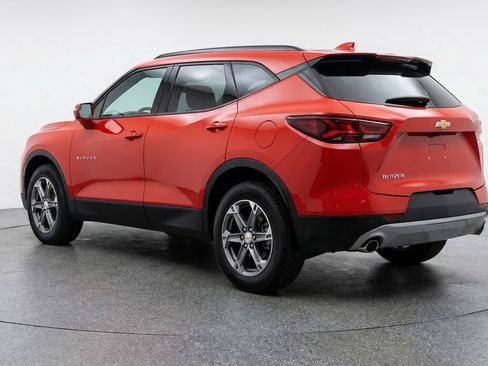Used 2025 Chevrolet Blazer LT image 6