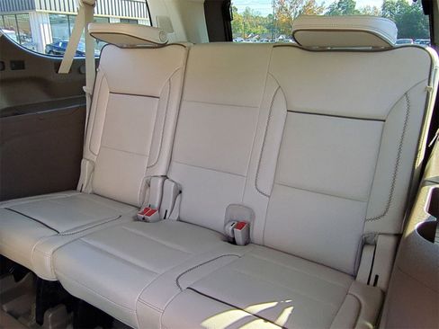 Certified 2022 GMC Yukon XL Denali image 25