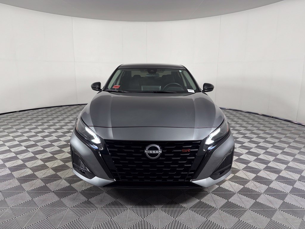 Used 2026 Nissan Altima 2.5 SR FWD image 2