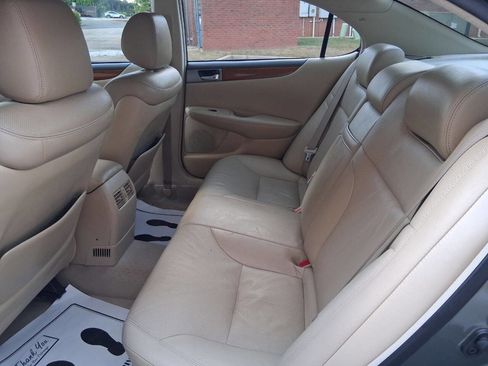 Used 2005 Lexus ES 330 FWD image 10