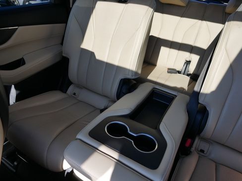 Used 2022 Acura MDX SH-AWD w/ Advance Package image 12