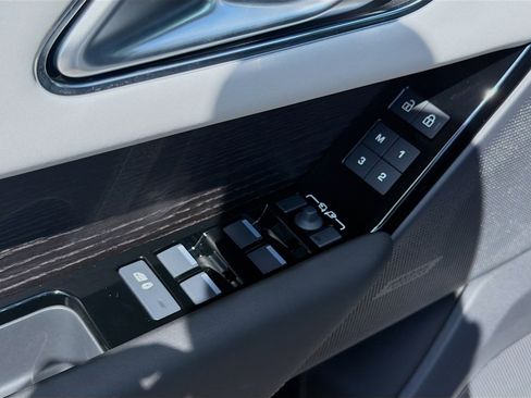 New 2026 Land Rover Range Rover Velar Belgravia AWD/4WD image 22