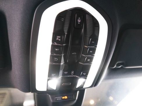 Certified 2026 Porsche Macan AWD/4WD image 27